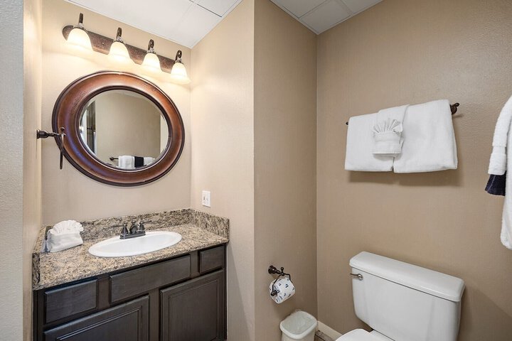 Room 20 of 220