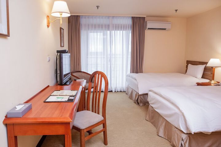 Room 35 of 203