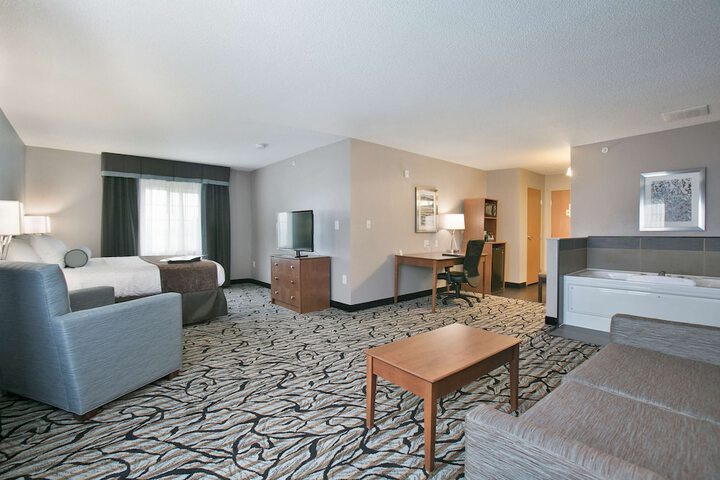 Suite 2 Queen Beds Sofa Bed Microwave and Refrigerator Full Breakfast (51 of 59)