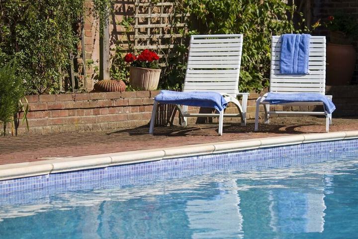 Hotel with Pool