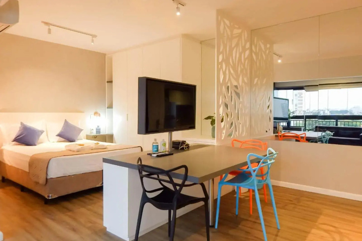 Room 5 of 29
