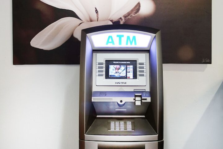 ATM/banking on site