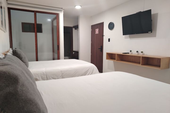 Room 13 of 22