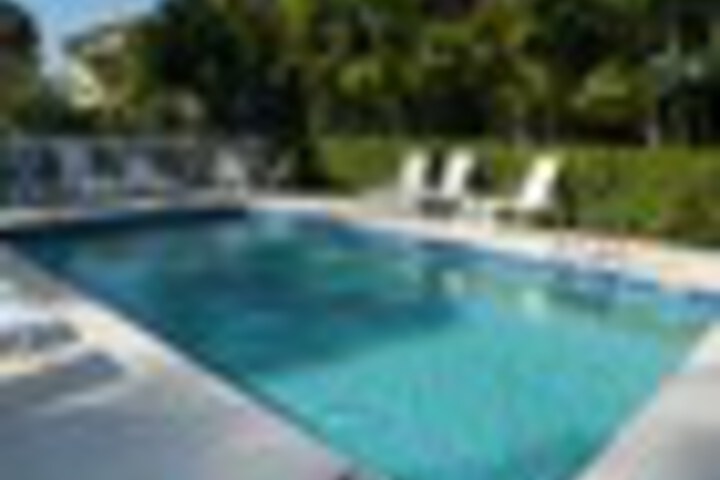Pool 53 of 66