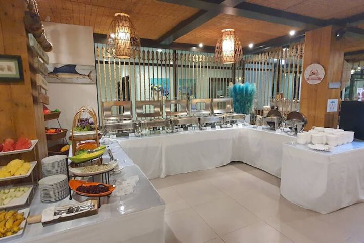 Dining 57 of 107