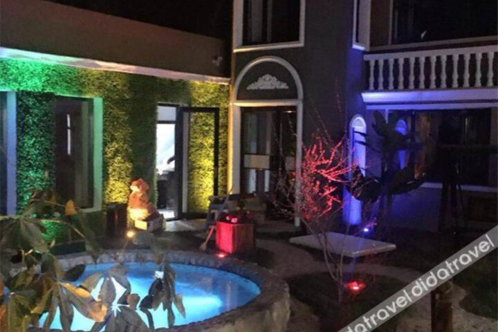Benxi County Holiday Hot Spring Resort Hotel