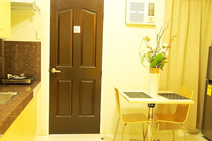 Room 9 of 26