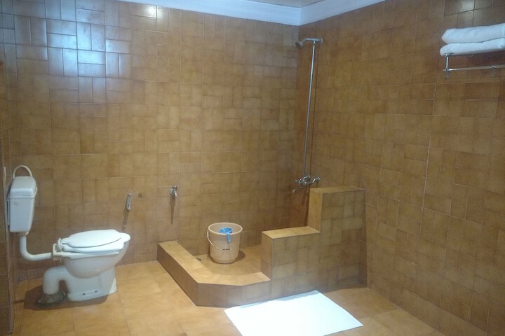 Room 13 of 46