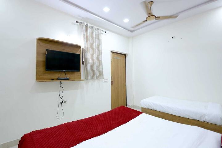 Room 15 of 30