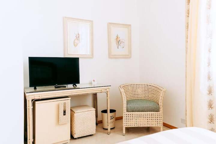 Room 13 of 119