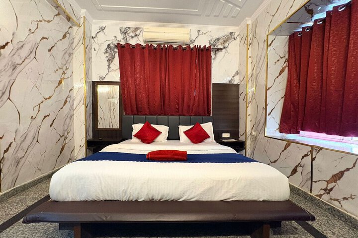Room 5 of 28