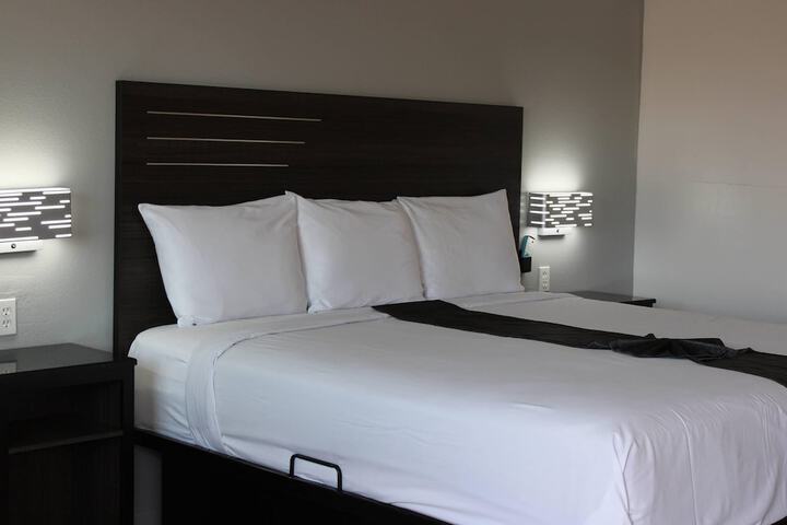 Room 47 of 65
