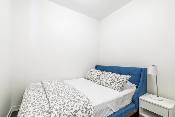 Room 12 of 69
