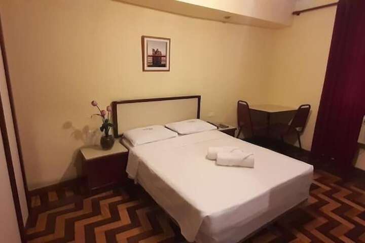 Room 7 of 29