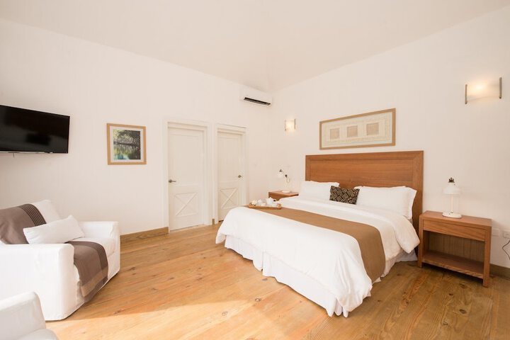 Room 5 of 71