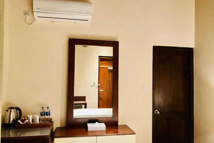 Room 46 of 66