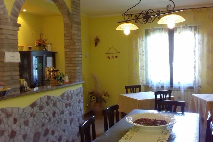 Breakfast/Coffee Service 10 of 46