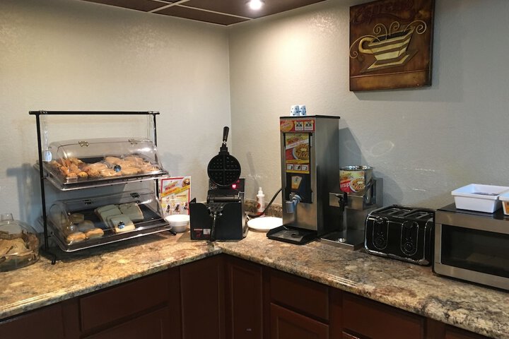 Breakfast/Coffee Service 9 of 11