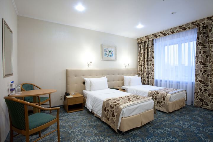 Room 6 of 67