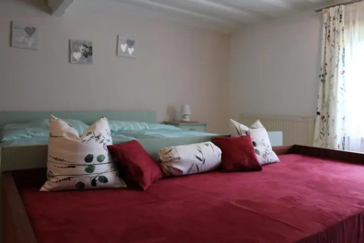 Room 4 of 14