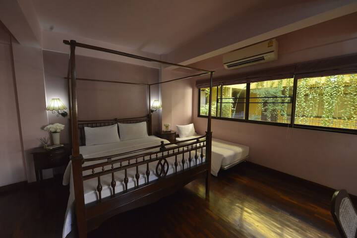 Room 80 of 167