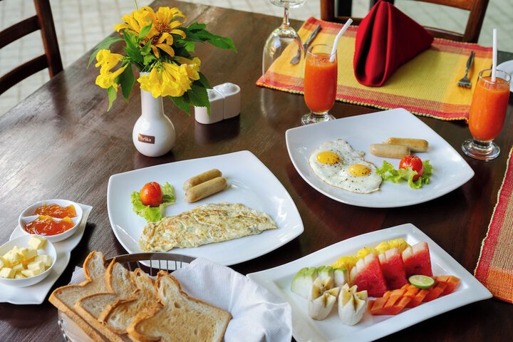 Breakfast/Coffee Service 32 of 41