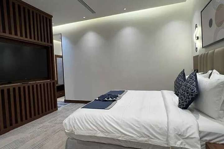 Room 17 of 44