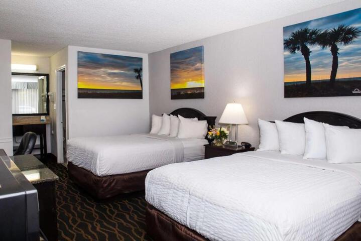 2 Double Beds (8 of 30)