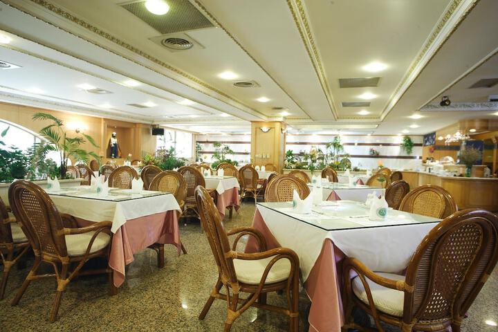 Dining Photos