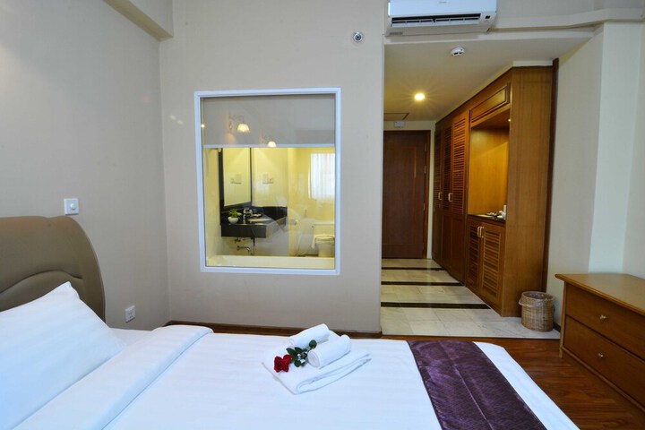 Room 38 of 72