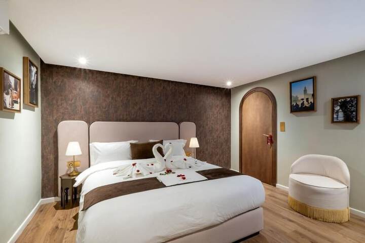 Room 38 of 63