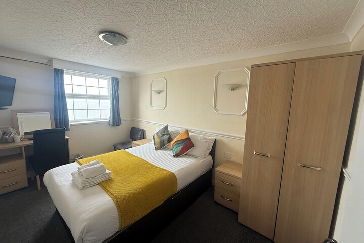 Room 38 of 126
