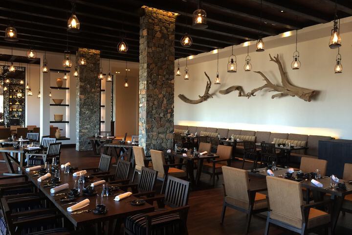 Dining 242 of 318