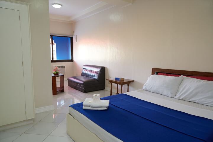 Room 6 of 38