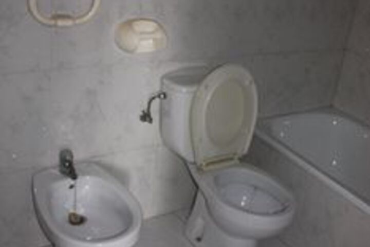 Room 2 of 6