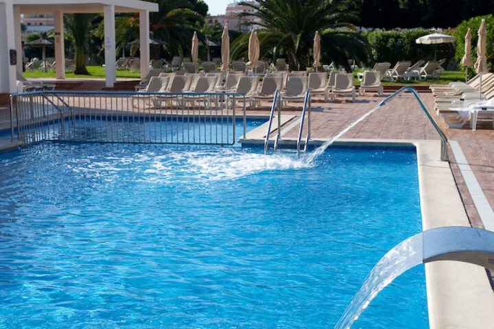 Pool Hotel
