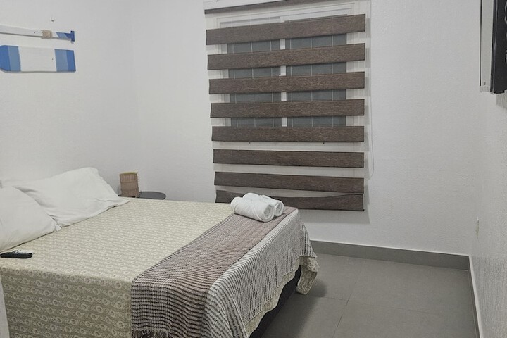 Room 4 of 63