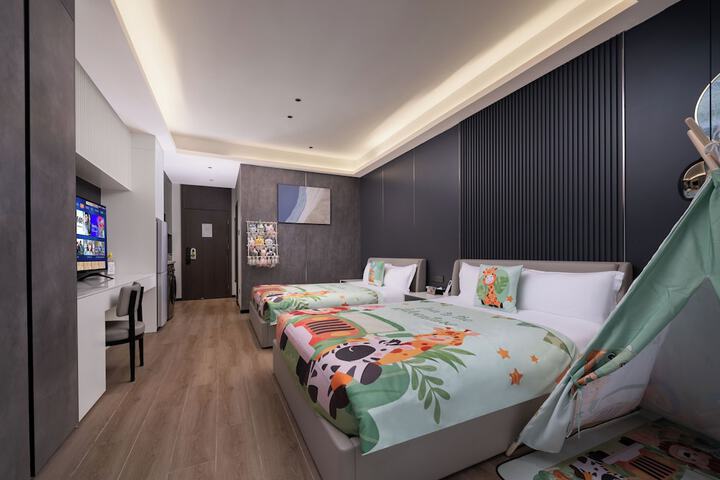 Room 37 of 92