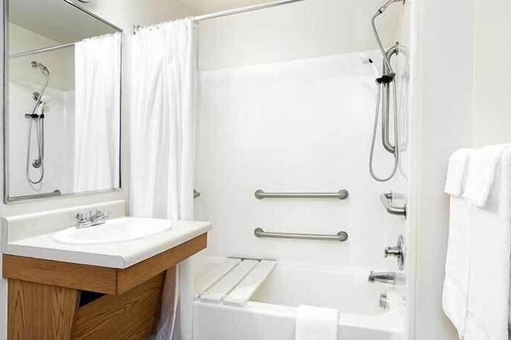 Queen Bed Accessible (4 of 12)