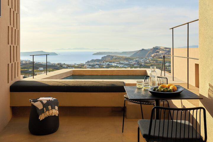 Enorme EOS Santorini - Adults Only