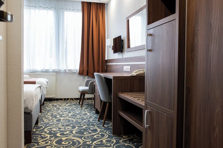 Room 22 of 44