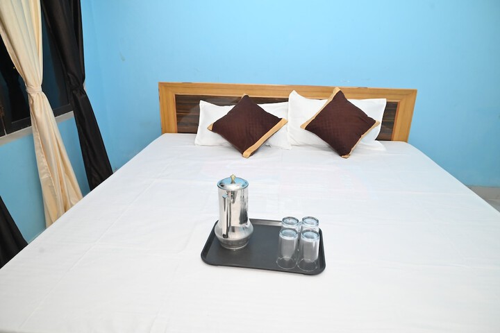 Room 2 of 11