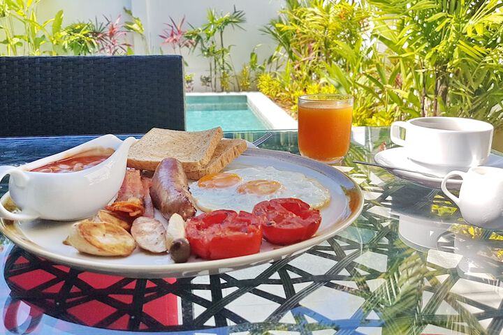 Breakfast/Coffee Service 22 of 44