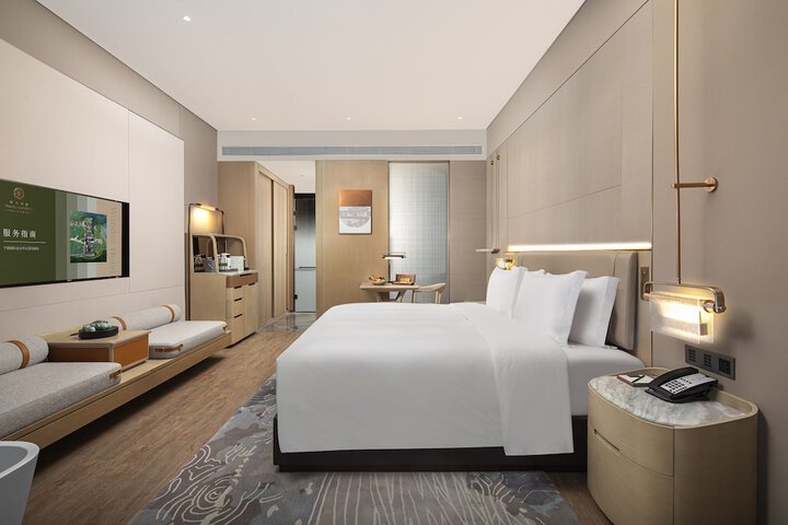 Room 15 of 64
