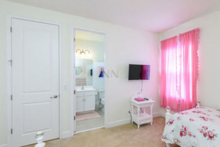 Room 25 of 112