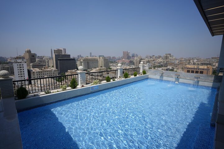 Pool 51 of 101