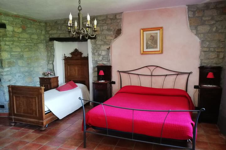 Room 6 of 62