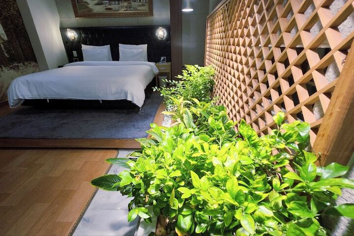 Room 40 of 97