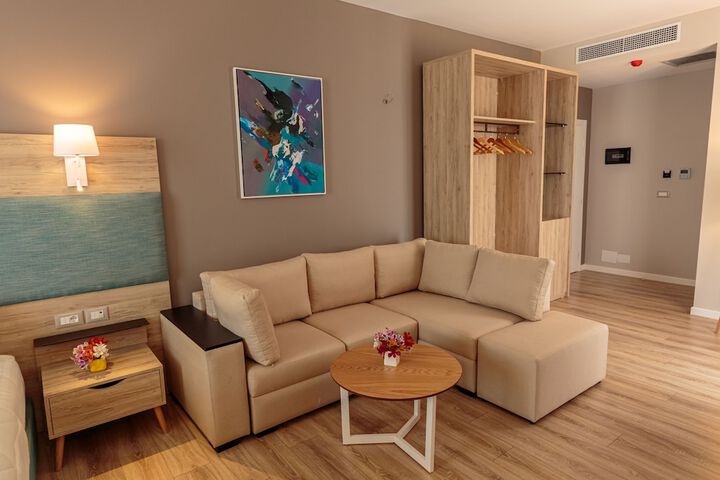Room 5 of 58