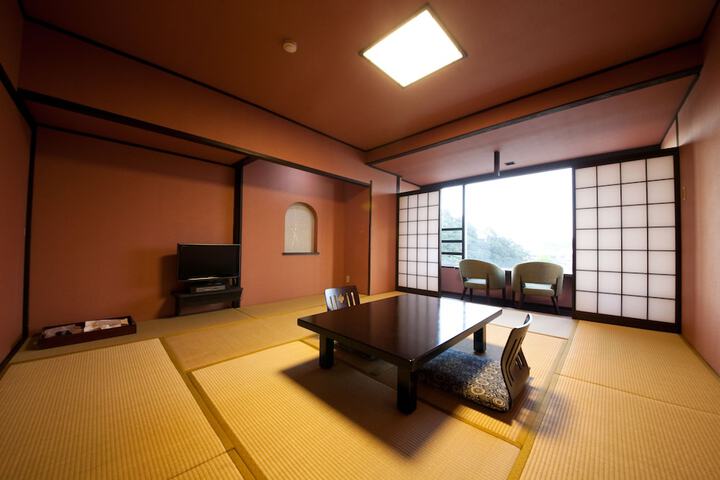 Room 6 of 61